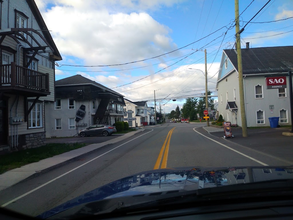 Marché Richelieu | 10 Chem. Taché E, Saint-Hubert-de-Rivière-du-Loup, QC G0L 3L0, Canada | Phone: (418) 497-2284