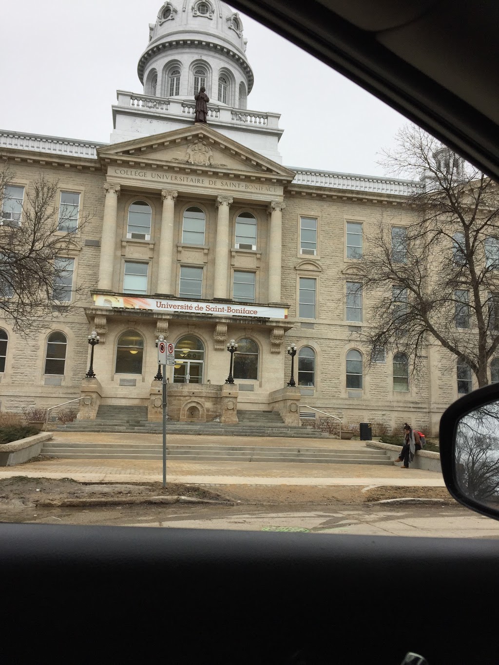 Université de Saint-Boniface | 200 Avenue de la Cathedrale, Winnipeg, MB R2H 0H7, Canada | Phone: (204) 237-1818