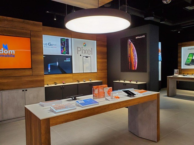 Freedom Mobile | 6631 Island Hwy N, Nanaimo, BC V9T 4T7, Canada | Phone: (250) 933-8160