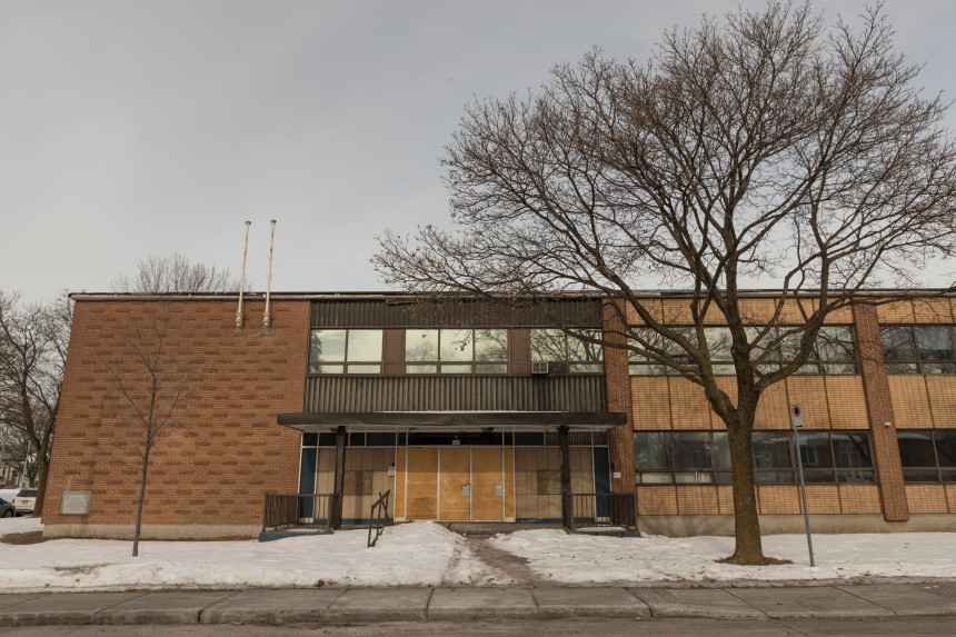 École JMC | 805 Rue Dorais, Saint-Laurent, QC H4M 2A2, Canada | Phone: (514) 956-9559