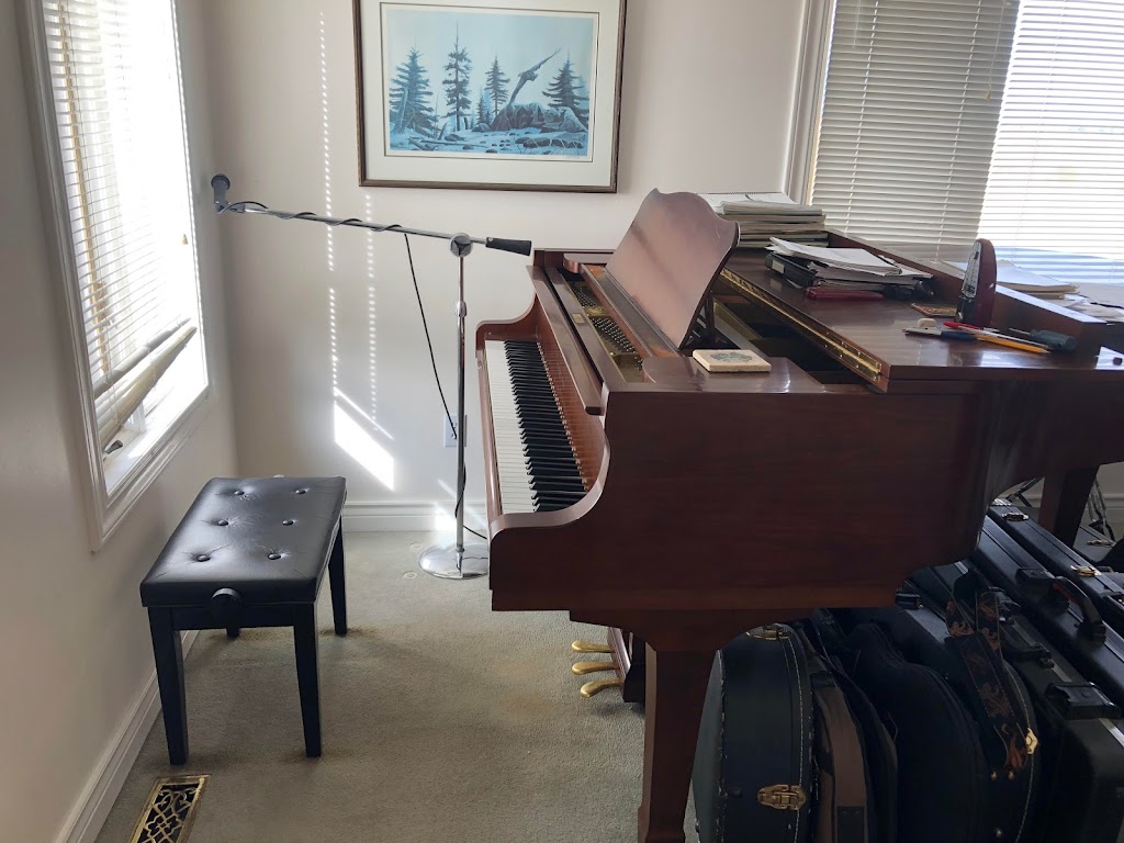 Piano with Daniel | 82002, Range Rd 215, Lethbridge County, AB T1K 8G5, Canada | Phone: (825) 594-5184