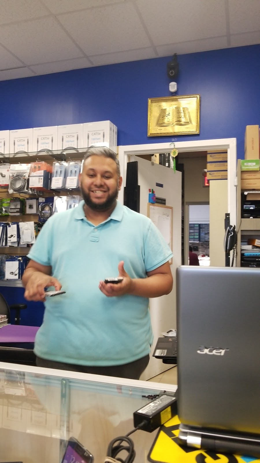 Tech Titans | 2761 Markham Rd #27, Scarborough, ON M1X 1M4, Canada | Phone: (416) 335-4777