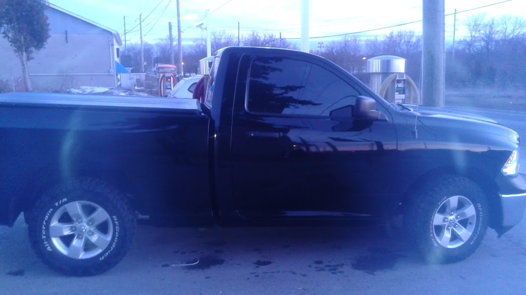 What A Wash Kingston | 473 Rideau St, Kingston, ON K7K 3B2, Canada | Phone: (613) 544-6284