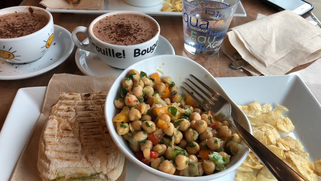 Les Cafés de Julie | 60 Côte Saint Grégoire, Québec, QC G1C 5T2, Canada | Phone: (418) 660-0802