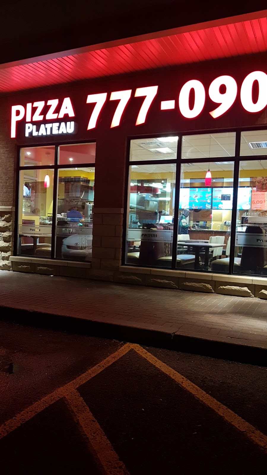 Pizza Plateau | 20 Boul du Plateau, Gatineau, QC J9A 3K7, Canada | Phone: (819) 777-0909