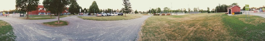 Parc René Lévesque | 3205 Rue de la Bastille, Boisbriand, QC J7H 1M1, Canada | Phone: (450) 435-1954 ext. 335