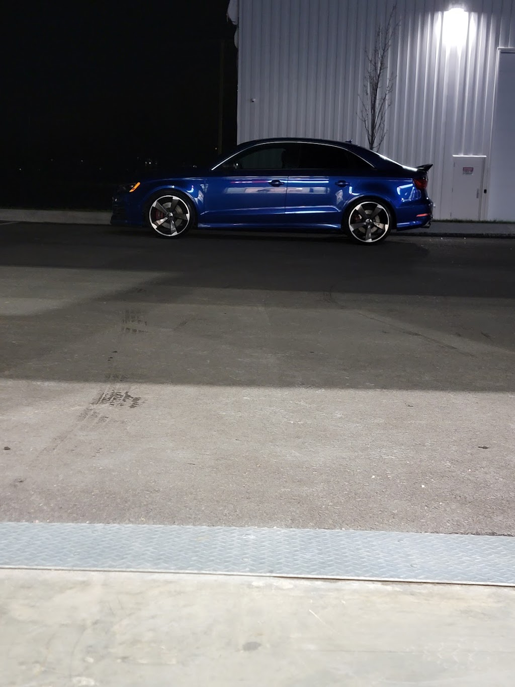 Luxure Auto | 255 Rue de Singapour #1, Québec, QC G2G 0H8, Canada | Phone: (418) 870-1820