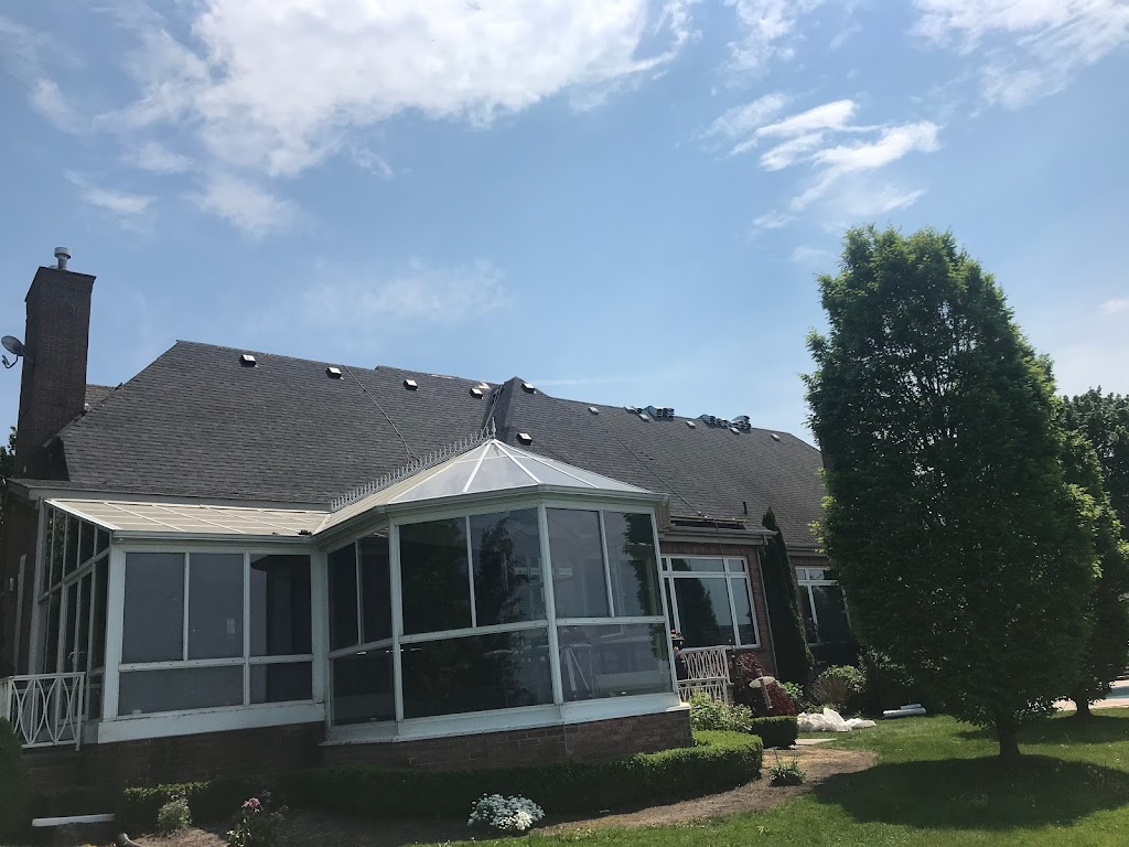 Essential Roofing | roofing contractor | 907 Parkdale Ave, Fort Erie, ON L2A 5B8, Canada | 9052460944 OR +1 905-246-0944