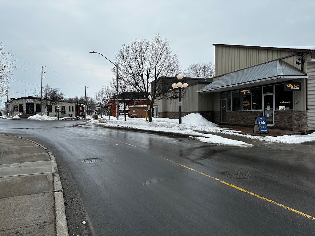 valley bud | 433 Donald B. Munro Dr Unit B, Carp, ON K0A 1L0, Canada | Phone: (613) 526-3420