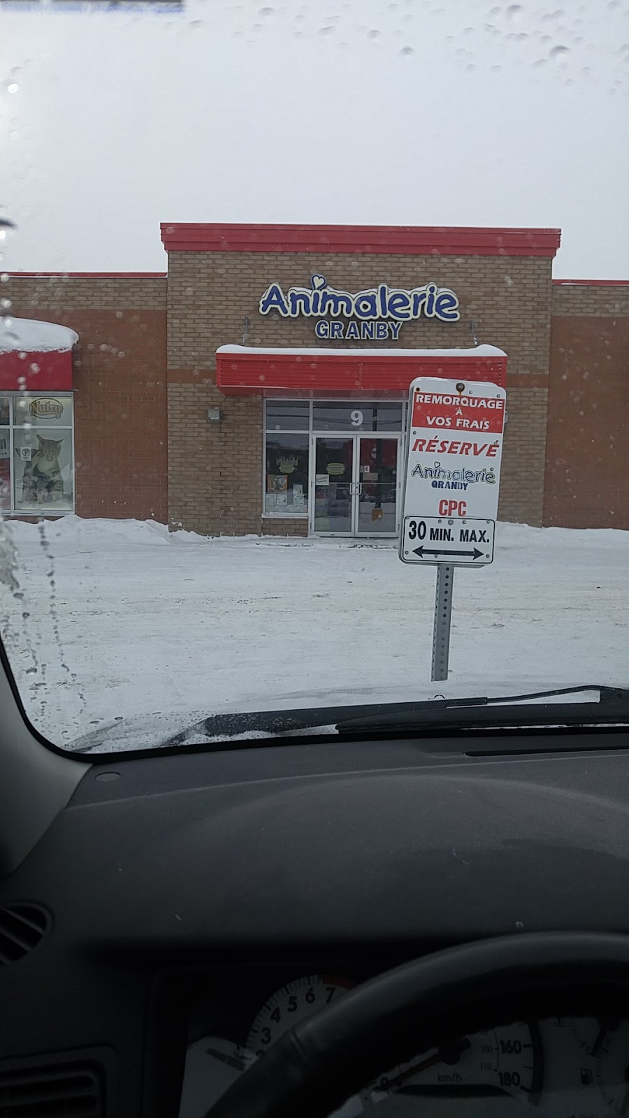 Animalerie de Granby | 9 Rue Évangéline, Granby, QC J2G 8K3, Canada | Phone: (450) 378-5069