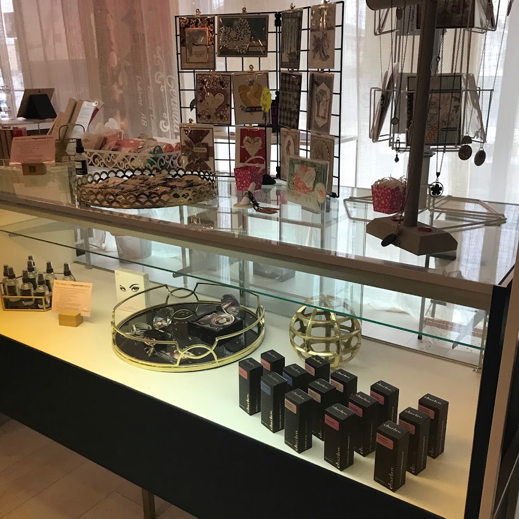 Sorelle Amore Spa & Wellness Centre | 2028 17 Ave, Didsbury, AB T0M 0W0, Canada | Phone: (403) 335-9854