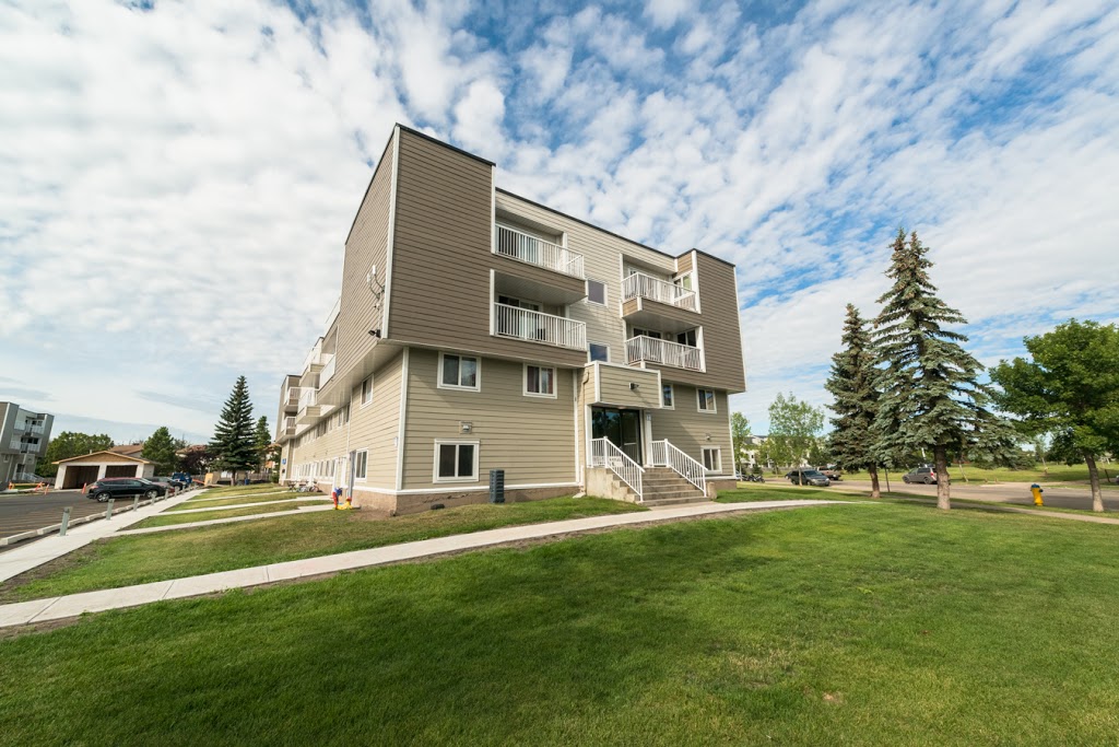 Meadowside Estates | 11911 162 Ave NW #115, Edmonton, AB T5X 3R1, Canada | Phone: (780) 413-4471