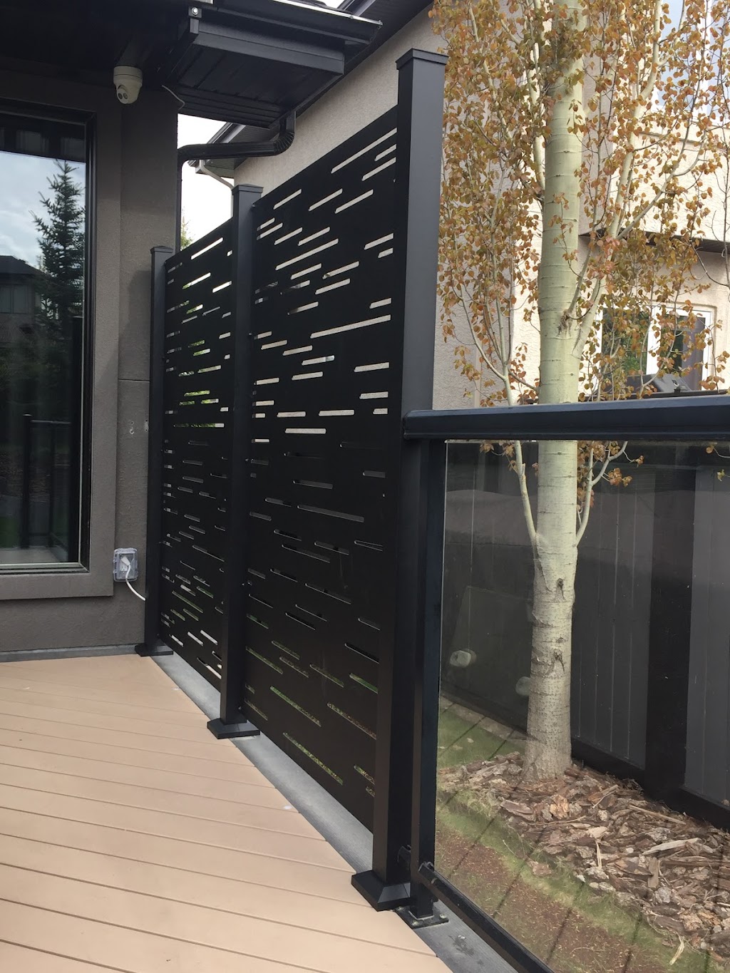 Aurora Custom Decks | 277 Reichert Dr, Beaumont, AB T4X 1Z7, Canada | Phone: (780) 737-3325