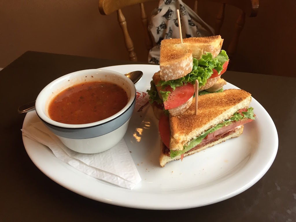 The Lunch Box | 11 Macsteven Dr #1, Prince Edward, ON K0K, Canada | Phone: (613) 471-1222
