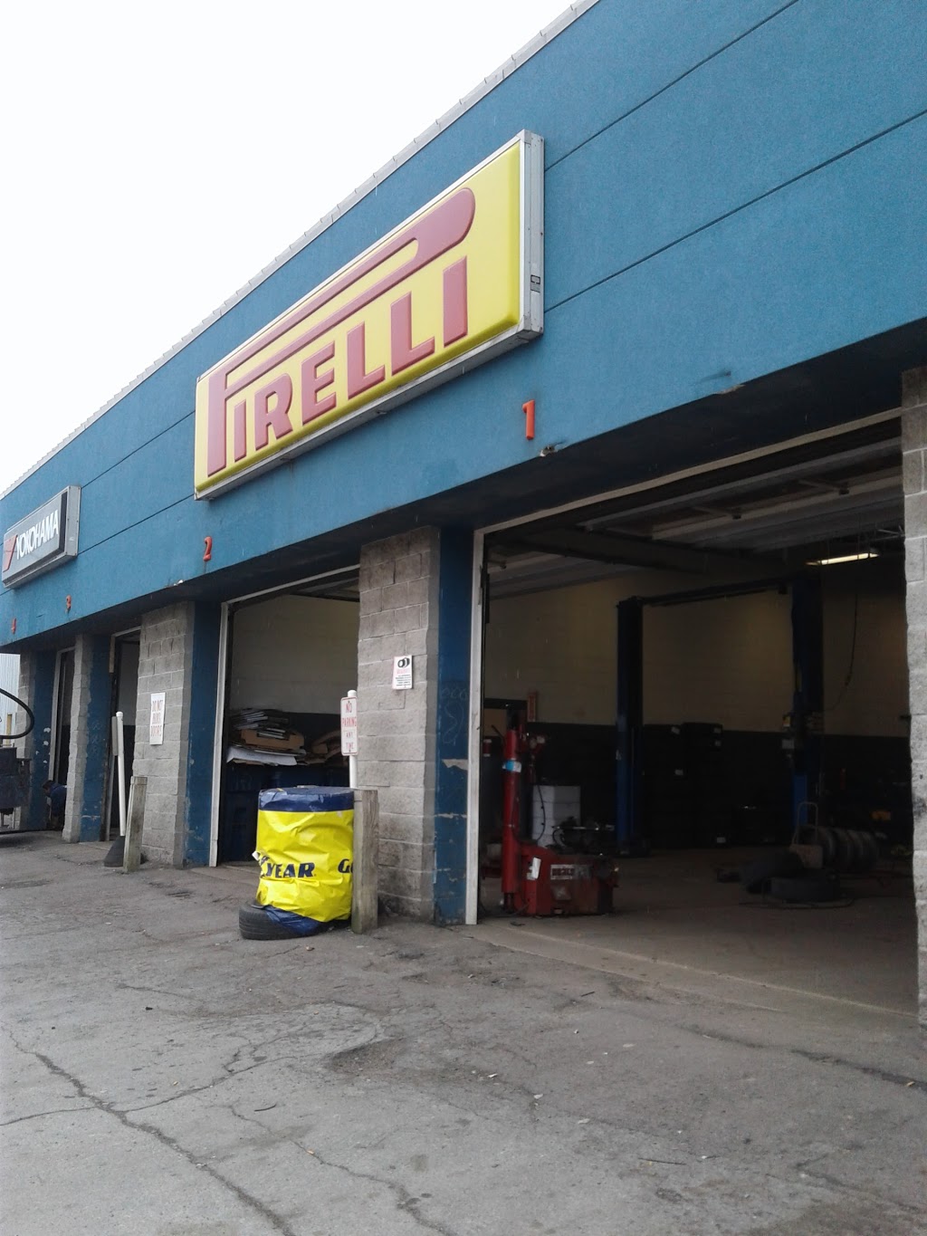 Fox Tire | 1035 William St, Buffalo, NY 14206, USA | Phone: (716) 856-1696