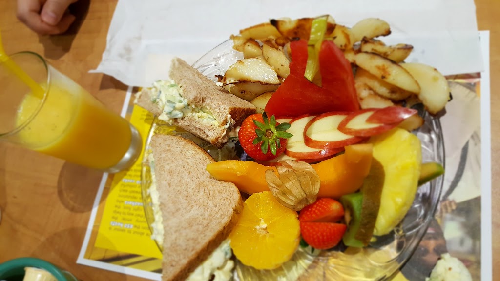 Cora Breakfast and Lunch | 4559 Hurontario St #9, Mississauga, ON L4Z 3L9, Canada | Phone: (905) 501-9244