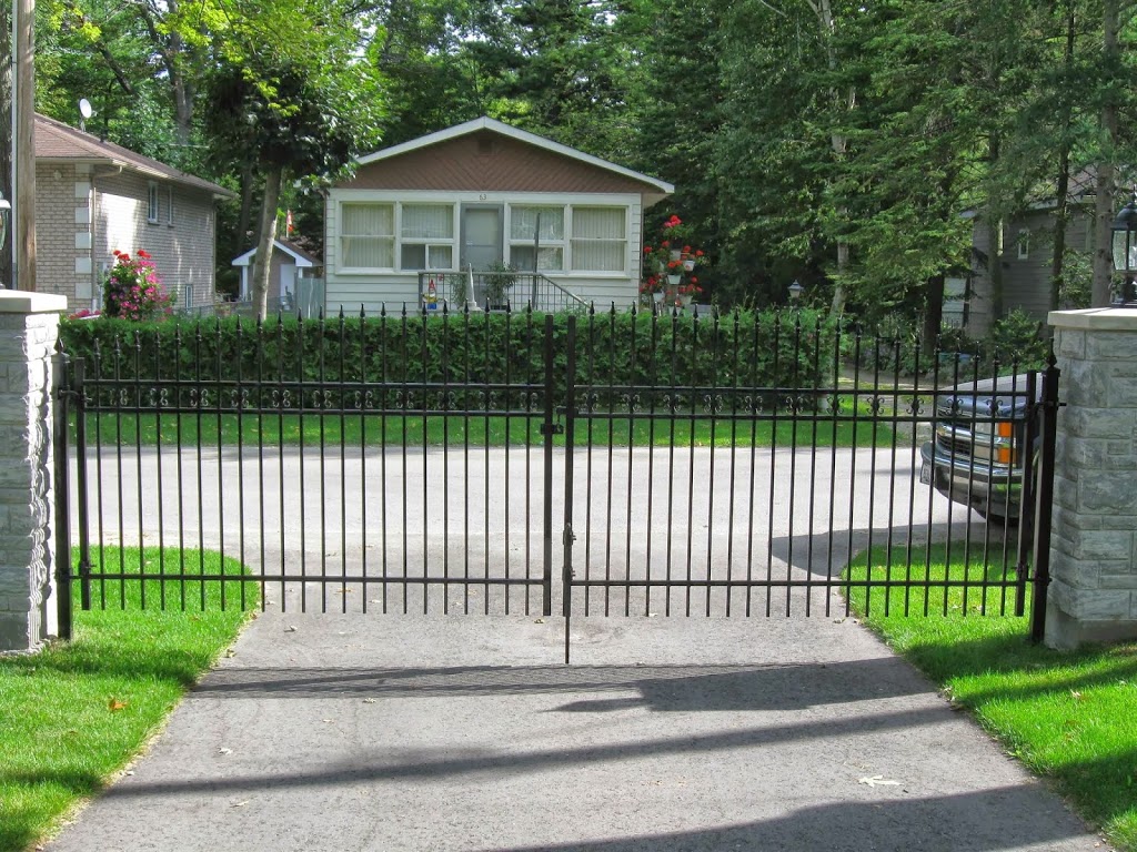 Hanley Fence & Decking INC. | 36 75 St S, Wasaga Beach, ON L9Z 2G6, Canada | Phone: (705) 422-1595