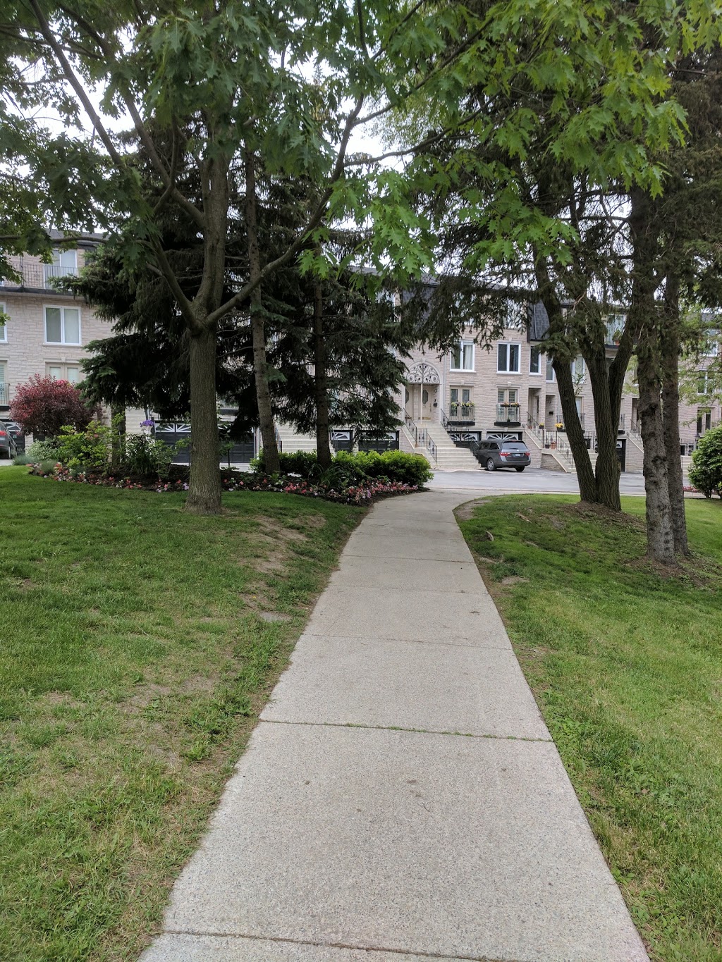 Mallow Park | 8 Mallow Rd, North York, ON M3B 2Z1, Canada