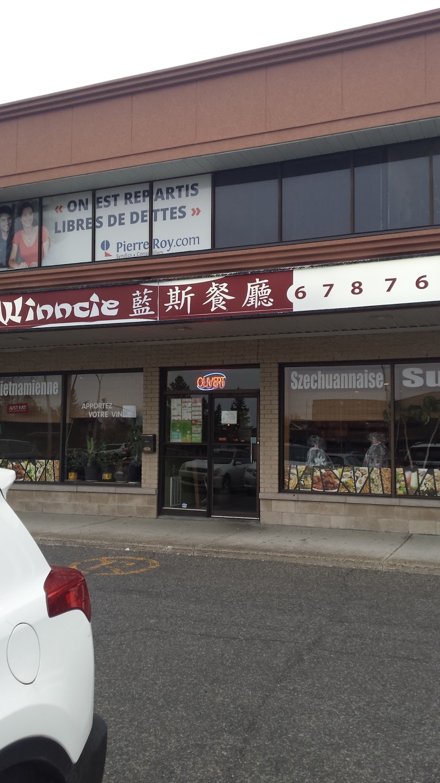 Restaurant Winncie | 3030 Boulevard Rome, Brossard, QC J4Y 1V9, Canada | Phone: (450) 678-7666
