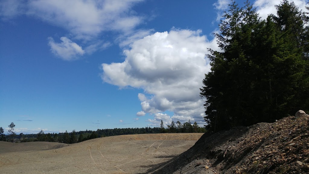 Meadowood Community Park | 1810 Galvin Pl, Qualicum Beach, BC V9K 2V3, Canada | Phone: (250) 248-3252