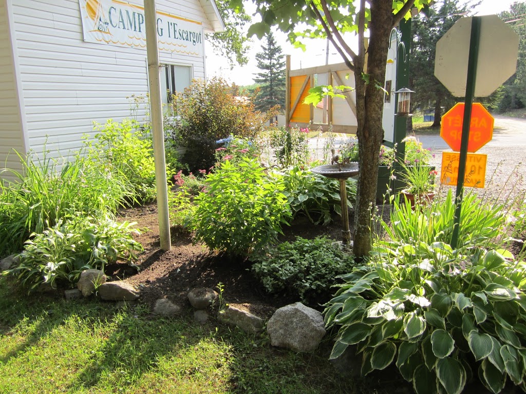 CAMPING LESCARGOT | 35 Chemin Constantineau, Notre-Dame-de-Pontmain, QC J0W 1S0, Canada | Phone: (819) 597-4545