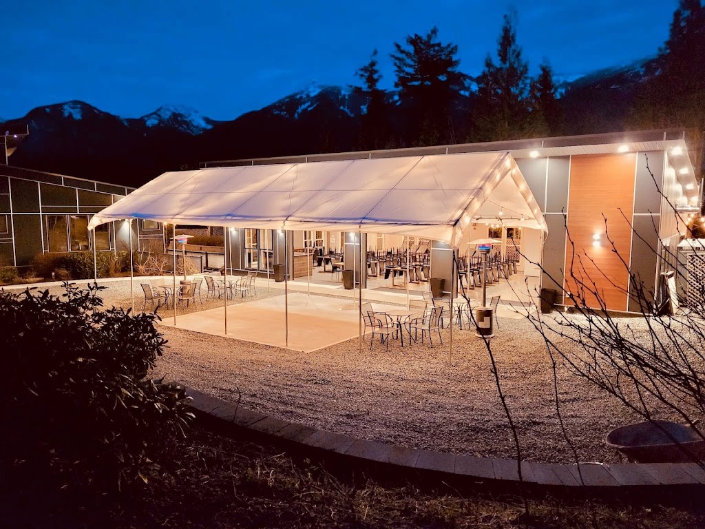 American Creek Lodge | CH96+7F, Hope, BC V0X 1L3, Canada | Phone: (604) 825-2450