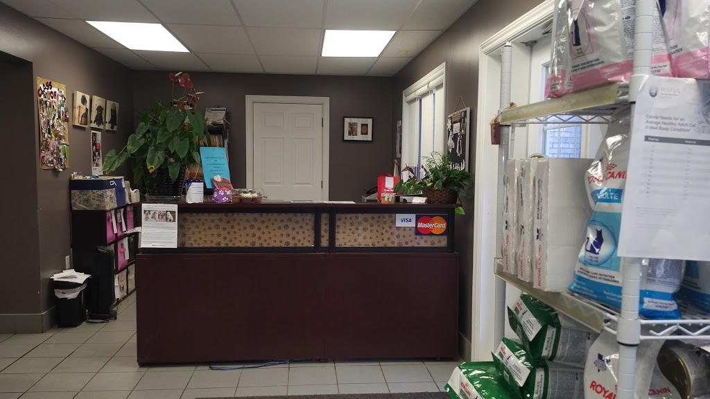 Harris Animal Hospital | 747 Pavey St, Woodstock, ON N4S 2L7, Canada | Phone: (519) 537-6512