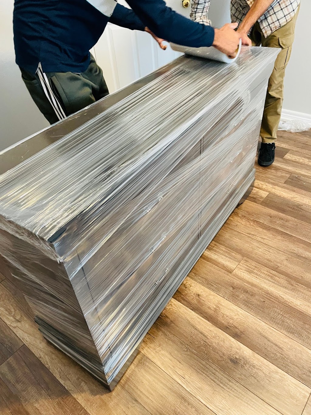 Wave Movers Kitchener | 55 Morgan Ave, Kitchener, ON N2A 2M3, Canada | Phone: (905) 321-1247