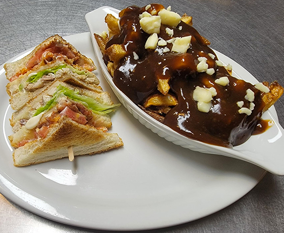 Auberge Le Pensive | Km 57, route 13, Grand-Remous, QC J0W 1E0, Canada | Phone: (819) 800-6705