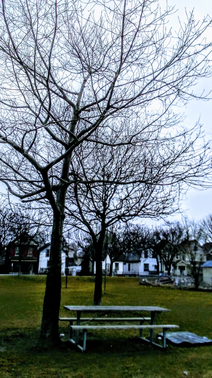POWELL PARK, GIBSON AREA | Gibson, Hamilton, ON L8L, Canada | Phone: (905) 546-2489