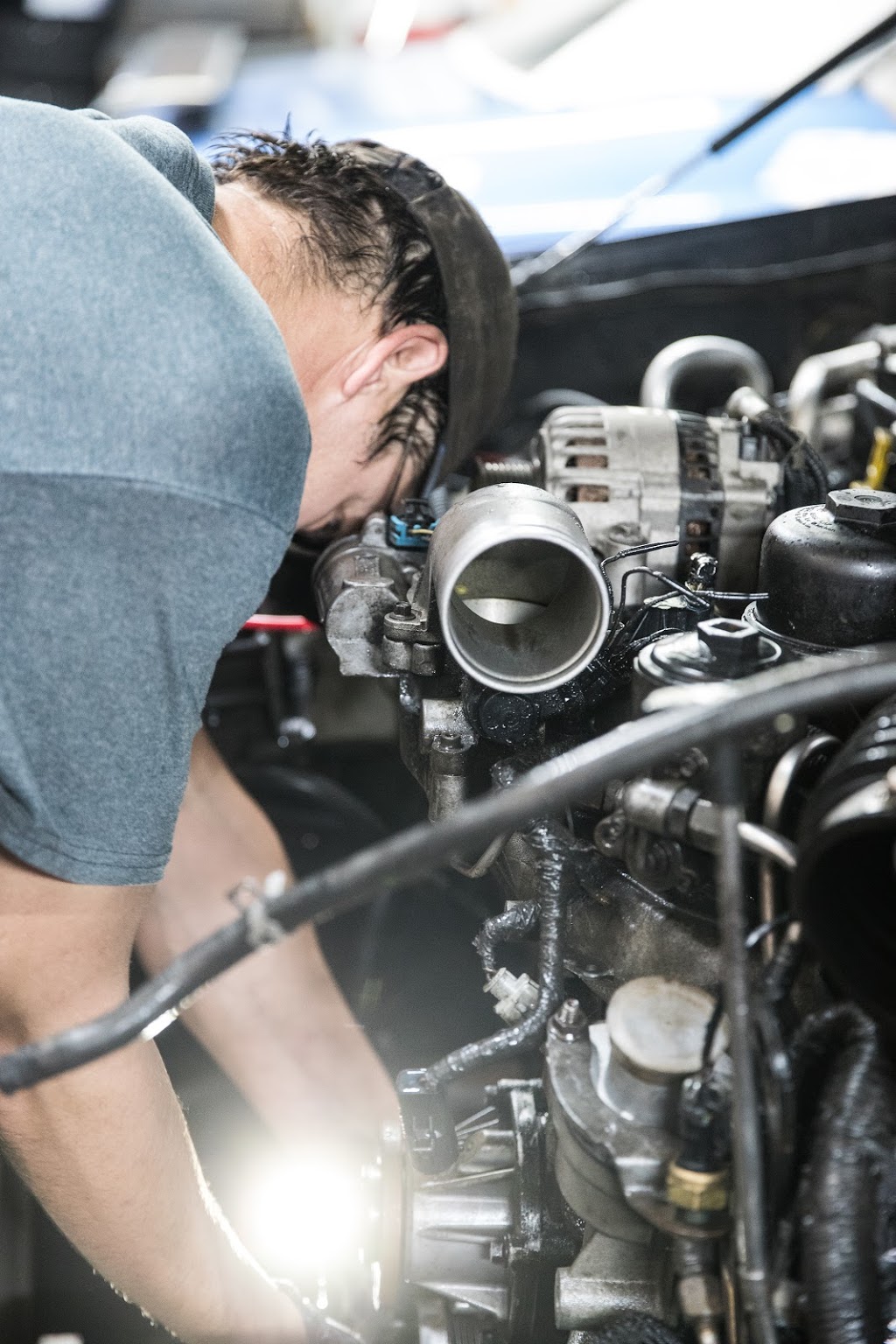 Suspensions Longueuil mechanical and tires | 1607 Boulevard Manseau, Longueuil, QC J4K 3C3, Canada | Phone: (450) 677-1562