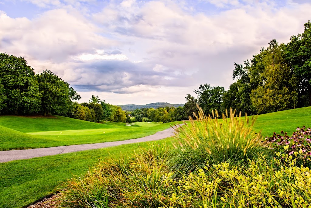 Dundas Valley Golf & Curling Club Ltd | 10 Woodleys Ln, Dundas, ON L9H 6Y6, Canada | Phone: (905) 628-6731