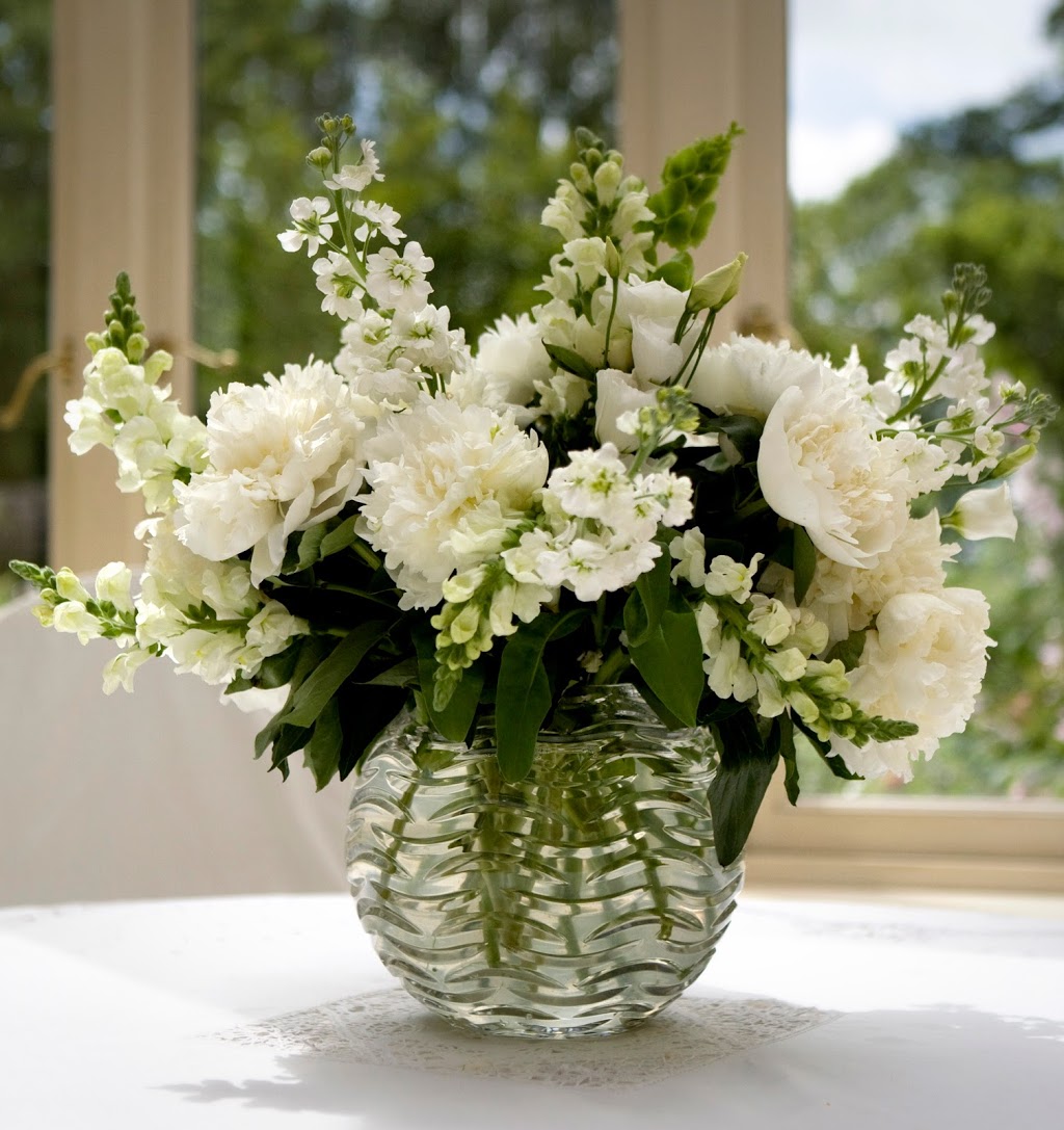 Flowers in Burlington | 2222 Brant St unit 15, Burlington, ON L7P 4L5, Canada | Phone: (905) 319-6161