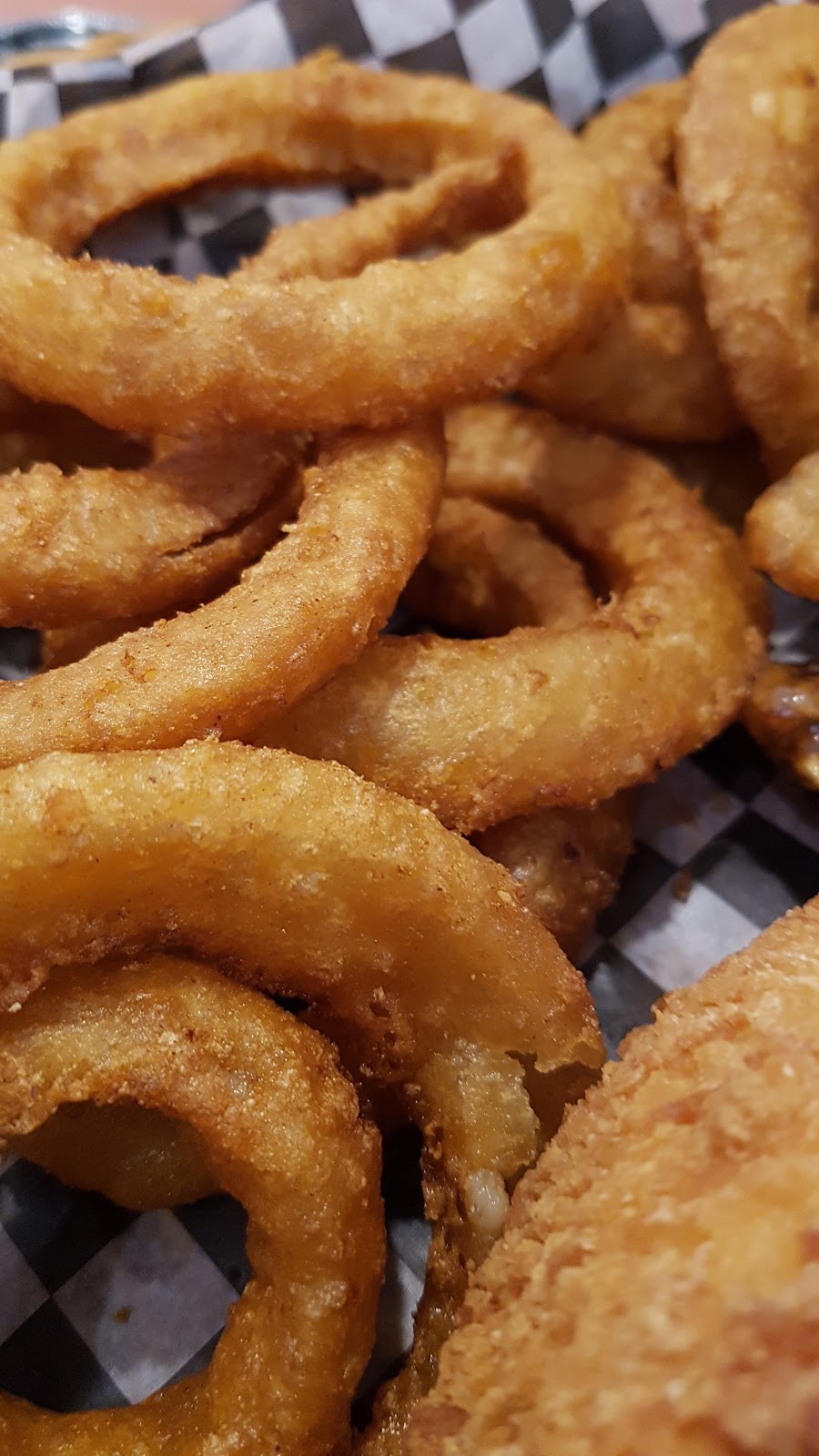 Mammas Place Restaurant & Pizzeria Almonte | 413 Ottawa St, Almonte, ON K0A 1A0, Canada | Phone: (613) 256-2562