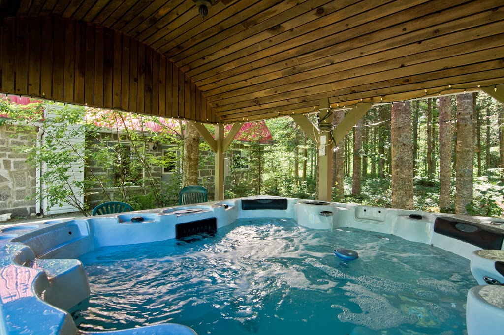 Chalets - Camping - Spa- "Pignons rouges" | 178 Chemin Beauchesne, Saint-Romain, Quebec, QC G0Y 1L0, Canada | Phone: (418) 486-2811