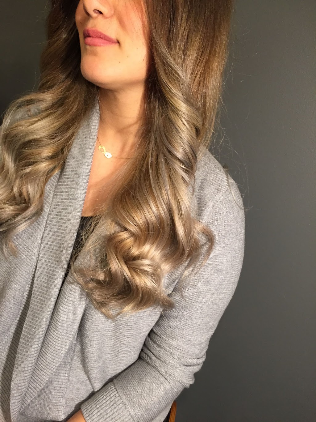 Starz Salon | 1223 Bank St, Ottawa, ON K1S 3X7, Canada | Phone: (613) 738-7827