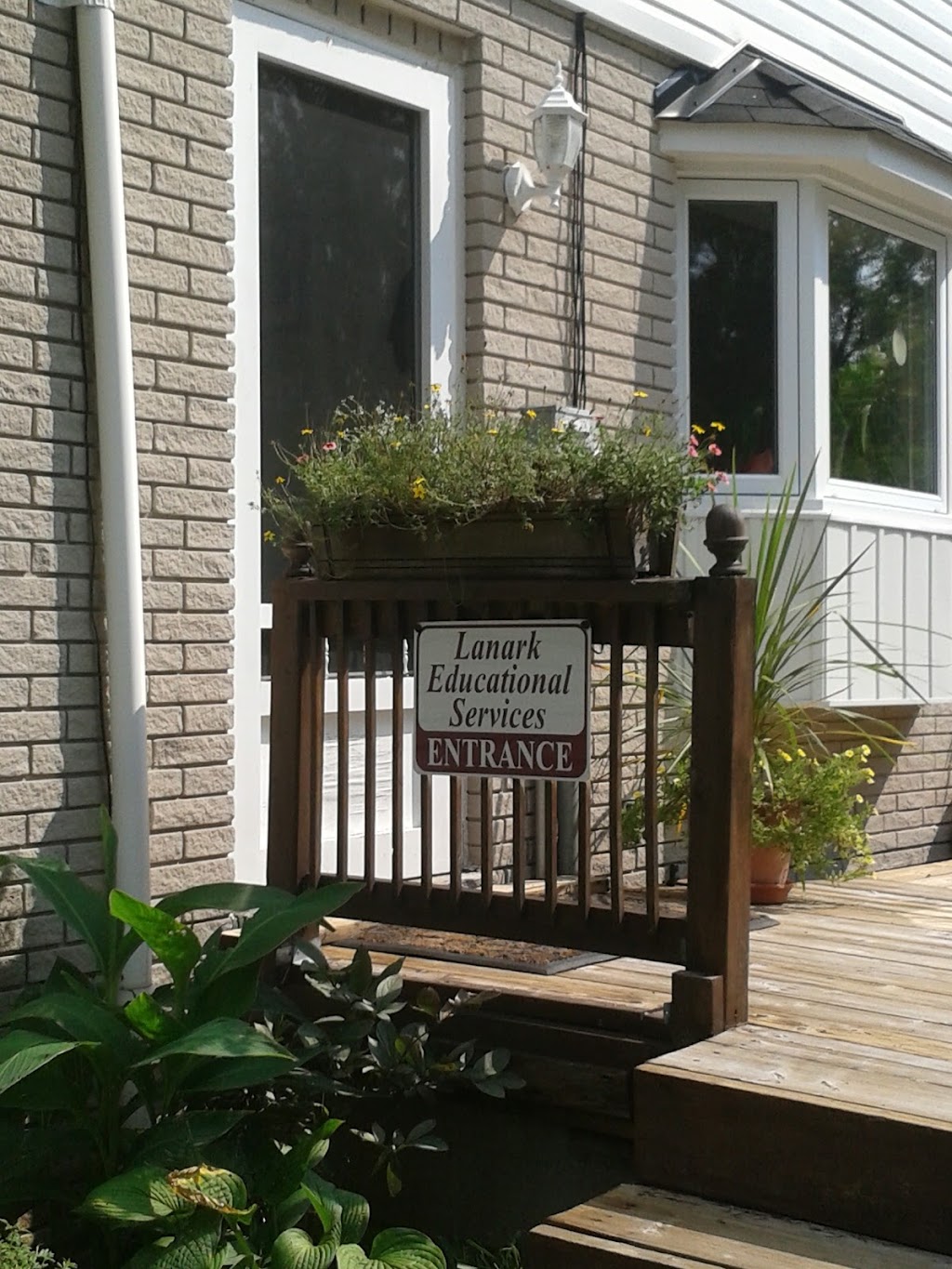 Lanark Educational Services | 28 Napoleon St, Carleton Place, ON K7C 2X6, Canada | Phone: (613) 257-9352