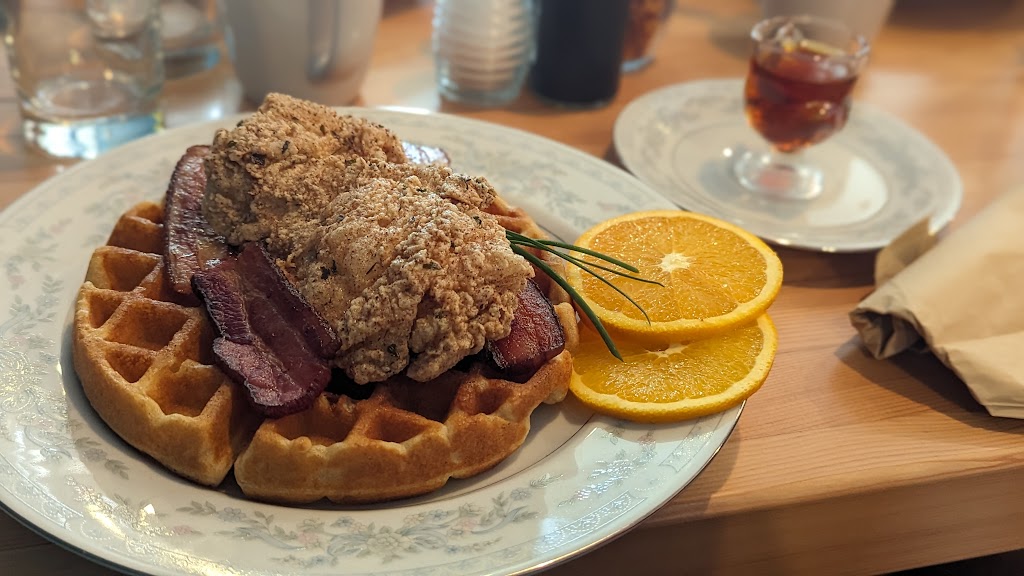 The Broken Bow | 5405 Argyle St, Port Alberni, BC V9Y 1T6, Canada | Phone: (778) 421-7542