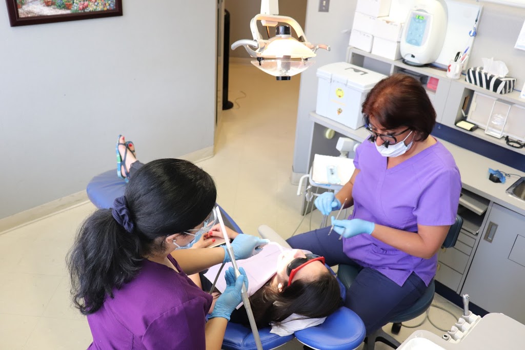Toronto Dentist Office | 5460 Yonge St Suite 201, North York, ON M2N 6K7, Canada | Phone: (416) 733-7855