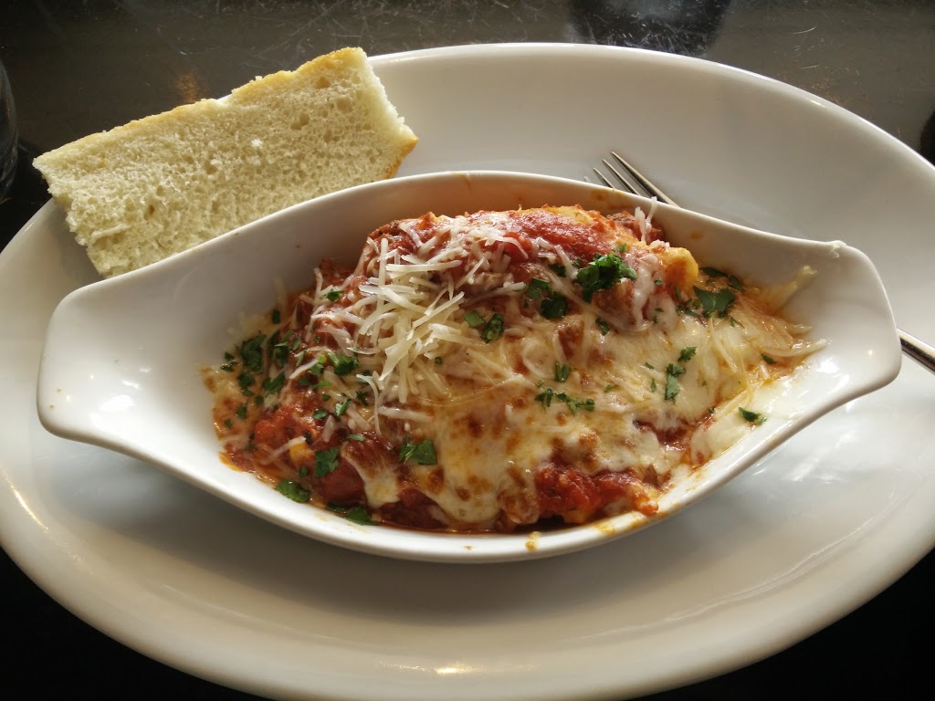 Tuscanos Pizzeria & Bistro | 1579 Oxford St E, London, ON N5V 1W5, Canada | Phone: (519) 452-3737