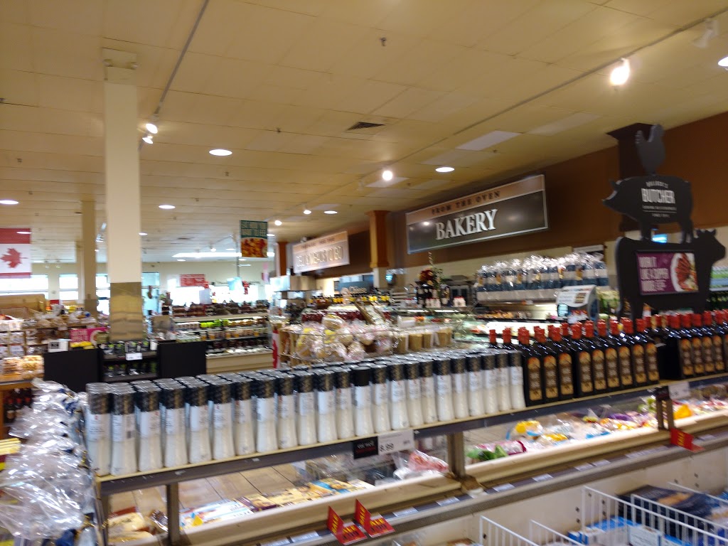 Moores valu-mart | 123 Guildwood Pkwy, Scarborough, ON M1E 4V2, Canada | Phone: (416) 261-6273