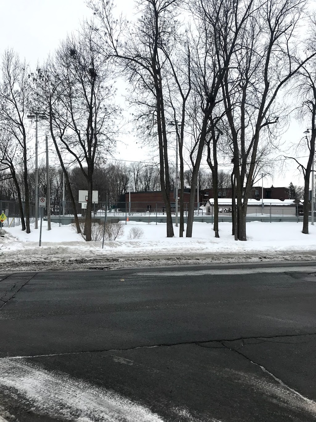 Windermere Aquatic Club | 323 Windermere Rd, Beaconsfield, QC H9W 1W1, Canada | Phone: (514) 694-6406
