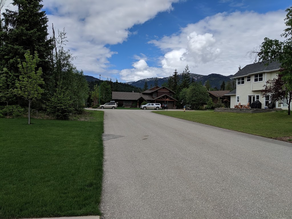 Mountain Sage Guest House | 1089 Cashato Cres, Revelstoke, BC V0E 2S1, Canada | Phone: (778) 252-4634
