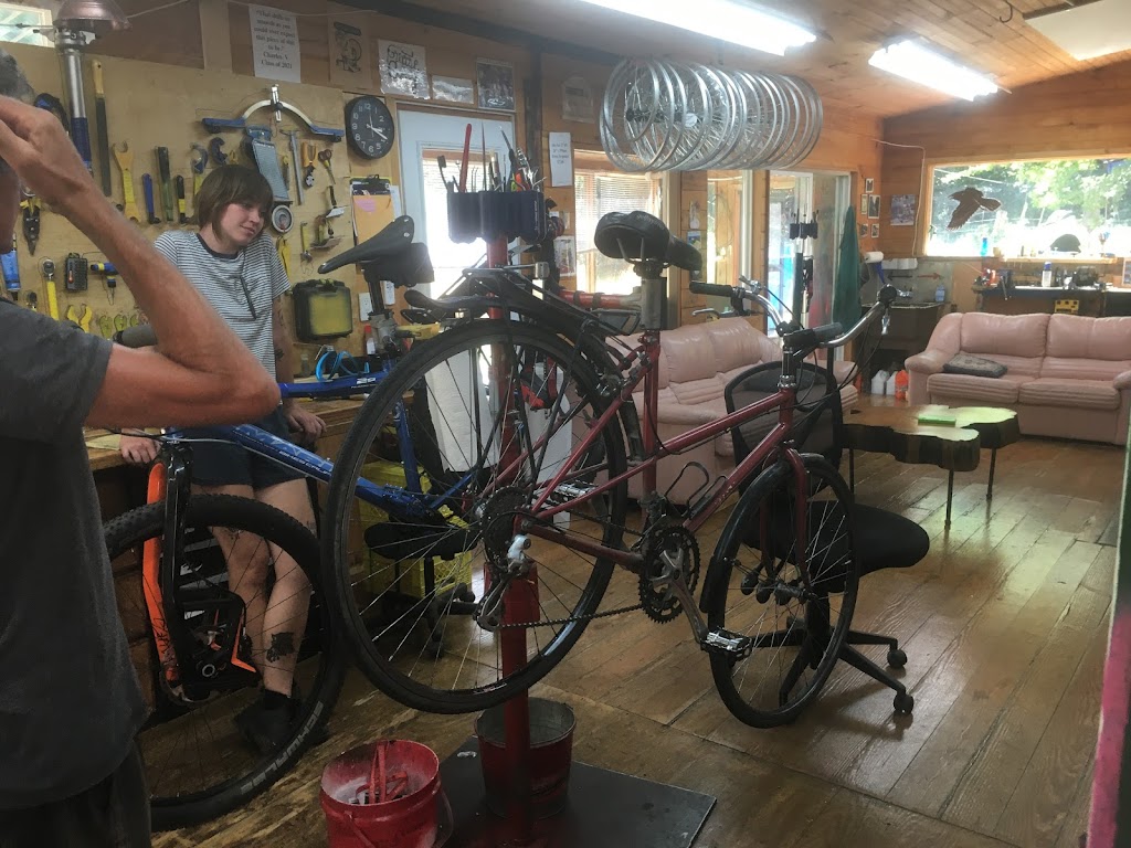 Quadra Bike School | 1024 Heriot Bay Rd, Quathiaski Cove, BC V0P 1N0, Canada | Phone: (250) 285-2447