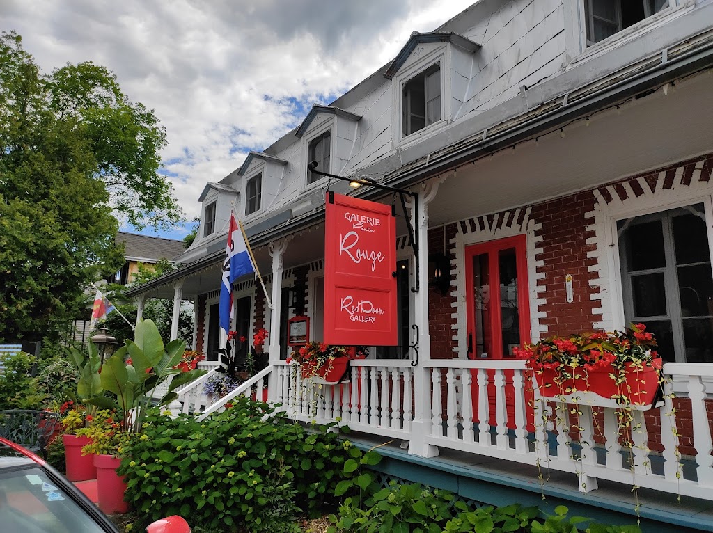 Galerie Porte Rouge - Baie-St-Paul | 61 Rue St Jean Baptiste, Baie-Saint-Paul, QC G3Z 1M3, Canada | Phone: (418) 760-8830