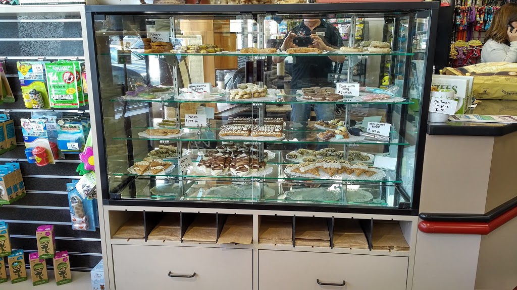 Global Pet Foods | 425 University Ave, Waterloo, ON N2K 4C9, Canada | Phone: (519) 579-9494