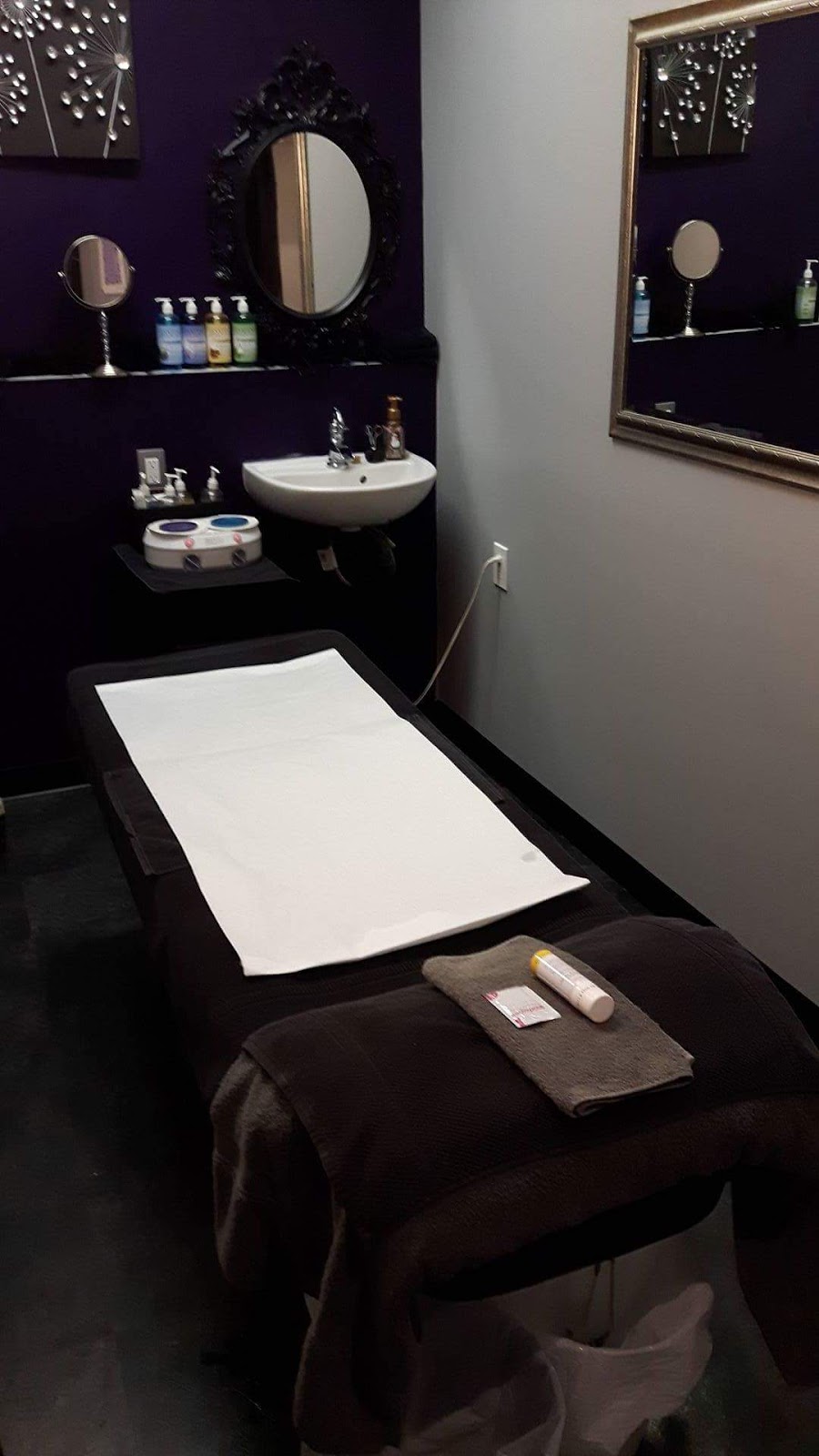 Bare Affair Waxing Bar | 410 Kaska Rd, Sherwood Park, AB T8A 4G8, Canada | Phone: (780) 862-8277