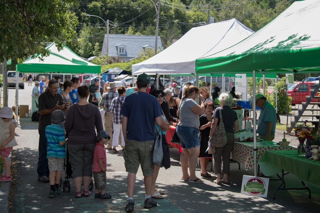Marché public de Saint-Raymond | 178 Rue Saint Joseph, Saint-Raymond, QC G3L 1H6, Canada | Phone: (418) 337-6667