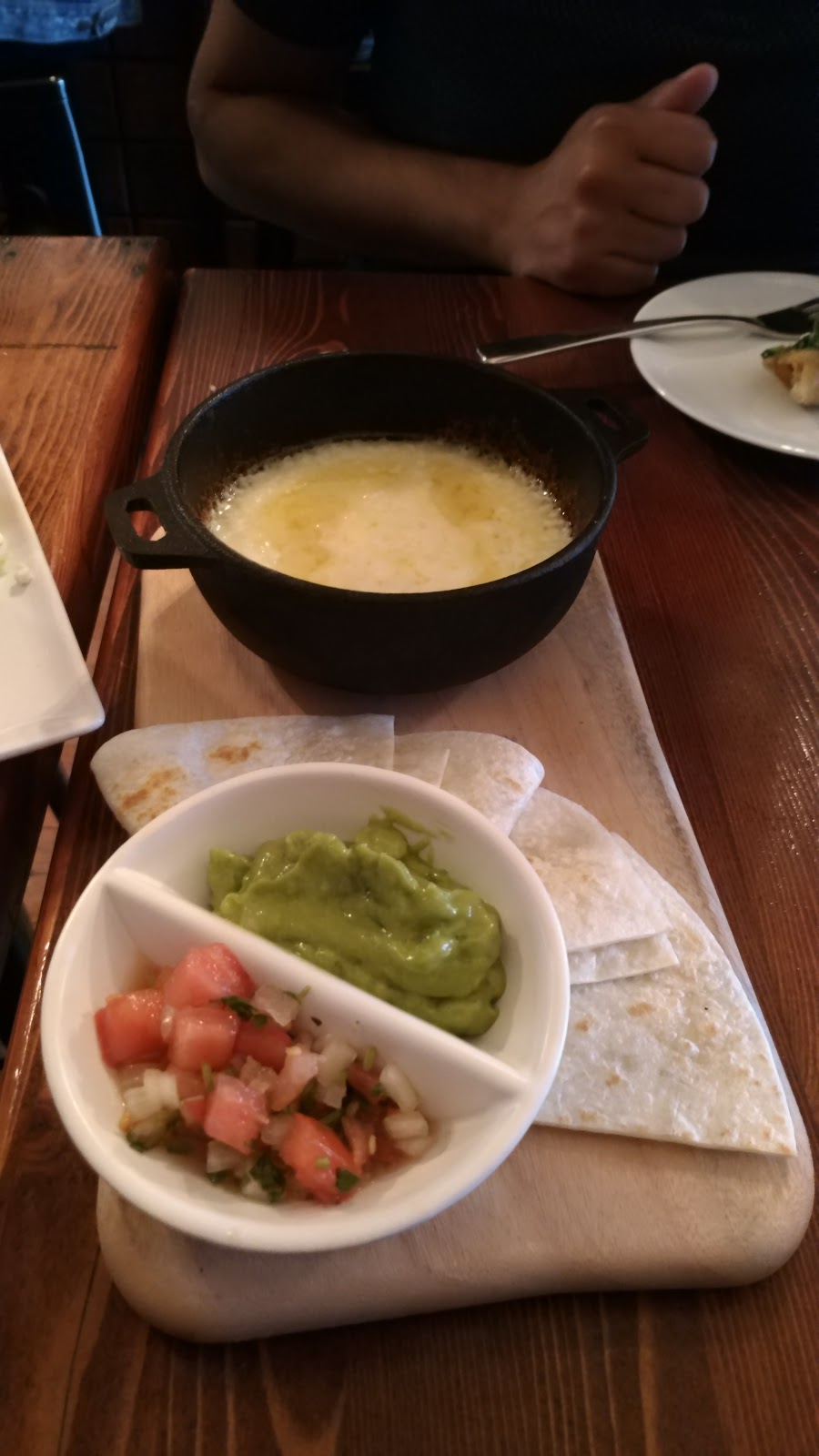 Zocalo Modern Cantina | 646 Kingsway, Vancouver, BC V5T 3K4, Canada | Phone: (604) 336-9444