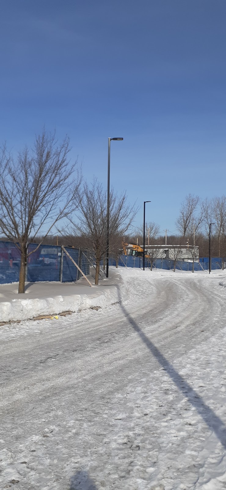 Aquadôme | 1411 Rue Lapierre, LaSalle, QC H8N 2J4, Canada | Phone: (514) 367-6460